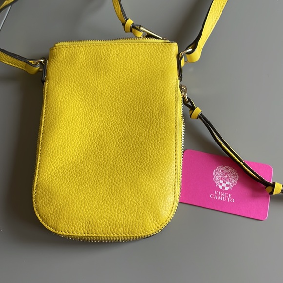 Vince Camuto Slim phone case Crossbody in lemon yellow - Picture 13 of 16